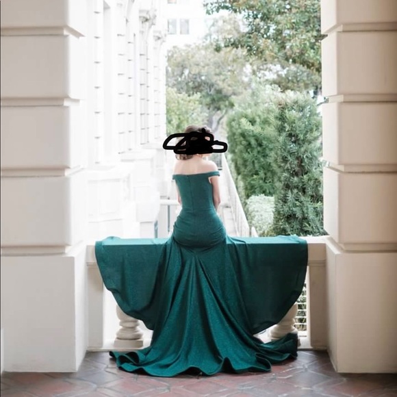 Engagement dress - Picture 5 of 7